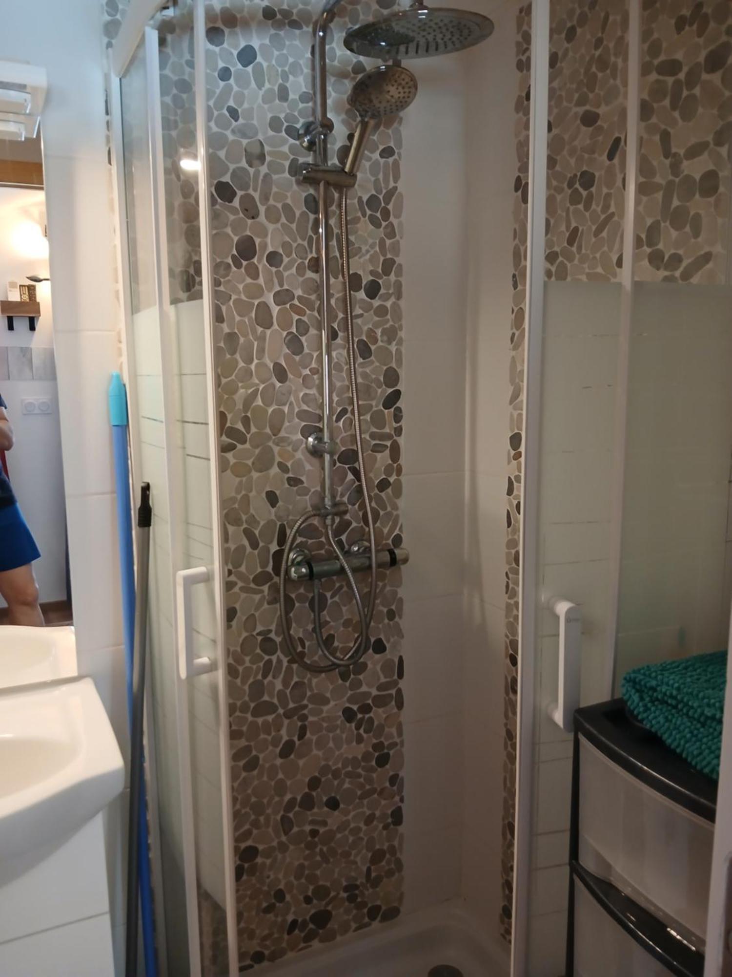 Chalet Charmant Avec Piscine Mercuer Ngoại thất bức ảnh